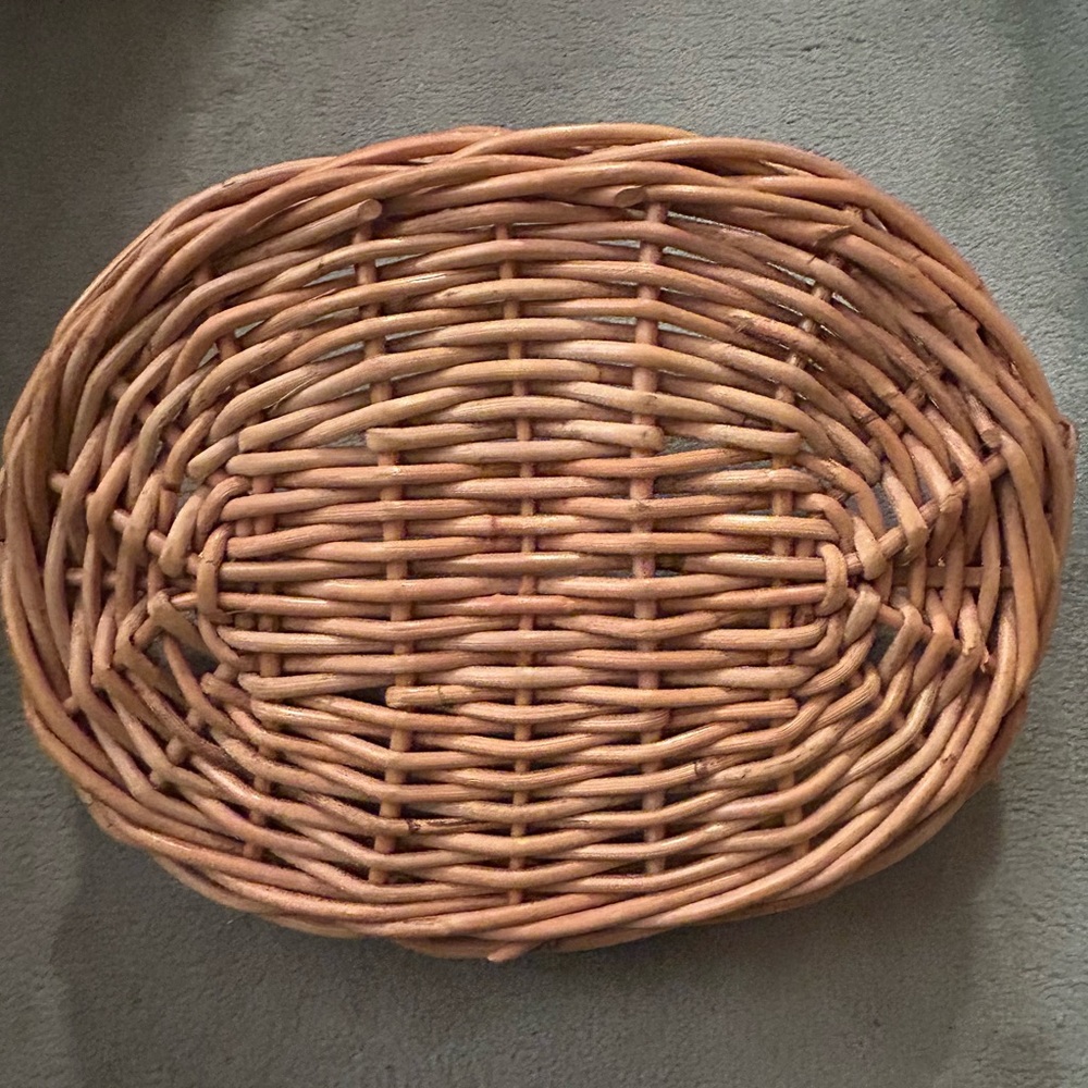 Vintage, Oval Rattan Wicker Breakfast Tray/Basket with Two Handles - Picture 3 of 9